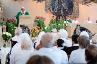 23-Viaje apost&#xf3;lico a Georgia y Azerbaiy&#xe1;n: Santa Misa en la iglesia de la Inmaculada