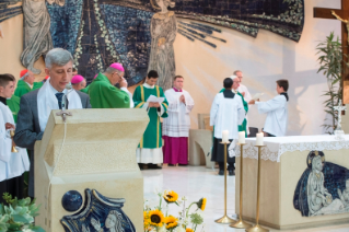 25-Viaje apost&#xf3;lico a Georgia y Azerbaiy&#xe1;n: Santa Misa en la iglesia de la Inmaculada