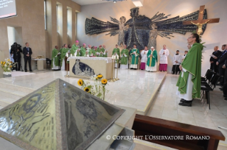 1-Viaje apost&#xf3;lico a Georgia y Azerbaiy&#xe1;n: Santa Misa en la iglesia de la Inmaculada