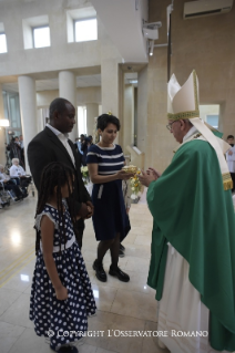 8-Apostolische Reise nach Georgien und Aserbaidschan: Eucharistiefeier in der Mariä-Empfängnis-Kirche 