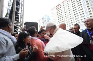 10-Viagem Apost&#xf3;lica &#xe0; Ge&#xf3;rgia e Azerbaij&#xe3;o: Santa Missa na Igreja da Imaculada no Centro Salesiano