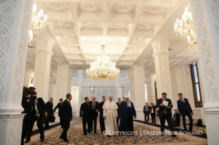 3-Viaje apostólico a Georgia y Azerbaiyán: Encuentro interreligioso con el Jeque de los musulmanes del Cáucaso y con representantes de las demás comunidades religiosas del país