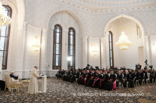 5-Voyage apostolique en G&#xe9;orgie et Azerba&#xef;djan : Rencontre  Interreligieuse avec le Cheikh des musulmans du  Caucase et des Repr&#xe9;sentants des autres Communaut&#xe9;s religieuses du pays dans la mosqu&#xe9;e  &#x201c;Heydar Aliyev&#x201d;