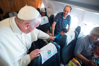 1-In-Flight Press Conference from Lesvos to Rome