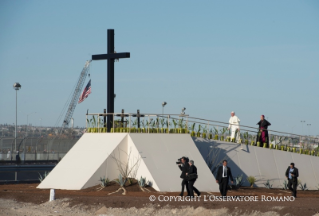 3-Apostolic Journey to Mexico: Holy Mass at the Ciudad Ju&#xe1;rez fairgrounds