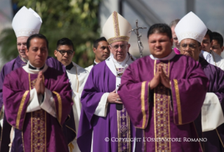 3-Voyage apostolique : Messe sur le campus du centre d'&#xe9;tudes d'Ecatepec