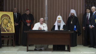 11-Meeting of His Holiness Pope Francis with His Holiness Kirill, Patriarch of Moscow and All Russia - Signing of the Joint Declaration