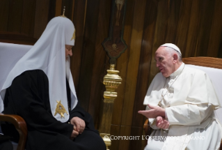 8-Rencontre du Pape Fran&#xe7;ois avec S.S. Cyrille, Patriarche de Moscou et de toute la Russie - Signature de la d&#xe9;claration conjointe