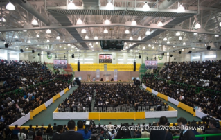 7-Apostolic Journey to Mexico: Meeting with the world of labour at the Bachilleres College in the state of Chihuahua