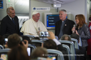 6-Viaggio Apostolico: Conferenza stampa del Santo Padre durante il volo di ritorno dal Messico