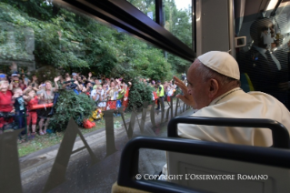 5-Viaje apostólico a Polonia: Ceremonia de acogida de los jóvenes en el parque Jordan de B&#x142;onia