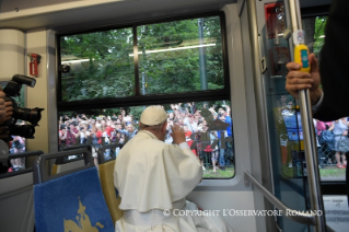 4-Viaje apostólico a Polonia: Ceremonia de acogida de los jóvenes en el parque Jordan de B&#x142;onia