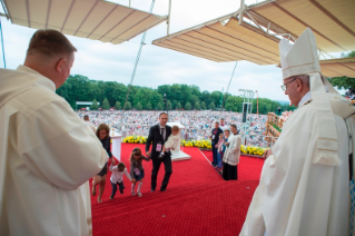 41-Viaggio Apostolico in Polonia: Santa Messa in occasione del 1050° anniversario del Battesimo della Polonia