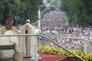 23-Viaje apostólico a Polonia: Santa Misa con ocasión del 1050 aniversario del Bautismo de Polonia