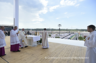 1-Apostolic Journey to Poland: Holy Mass for World Youth Day