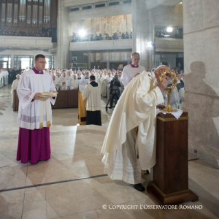 13-Apostolische Reise nach Polen: Heilige Messe mit polnischen Priestern, Ordensleuten und Seminaristen 