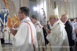 6-Viaje apostólico a Polonia: Santa Misa con sacerdotes, religiosas, religiosos, consagrados y seminaristas polacos Santuario de San Juan Pablo II de Cracovia