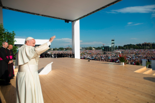 18-Voyage apostolique en Pologne : Chemin de croix avec les jeunes