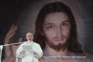 14-Voyage apostolique en Pologne : Chemin de croix avec les jeunes