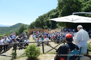 7-Pellegrinaggio a Barbiana: Visita alla tomba di Don Lorenzo Milani