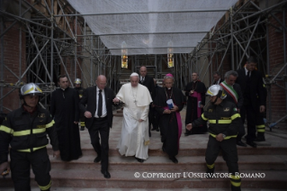 10-Visita Pastorale: Incontro con le popolazioni colpite dal terremoto  