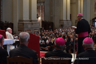 3-Visite pastorale à Bologne : Rencontre avec les prêtres, les religieux, les séminaristes du Séminaire régional et les diacres permanents