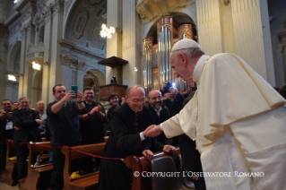 16-Visite pastorale à Bologne : Rencontre avec les prêtres, les religieux, les séminaristes du Séminaire régional et les diacres permanents