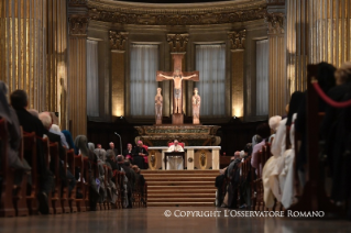 18-Visite pastorale à Bologne : Rencontre avec les prêtres, les religieux, les séminaristes du Séminaire régional et les diacres permanents