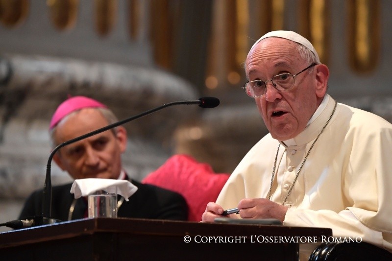 19-Visita pastoral a Bolonia: Encuentro con sacerdotes, religiosos, seminaristas del Seminario Regional y di&#xe1;conos permanentes