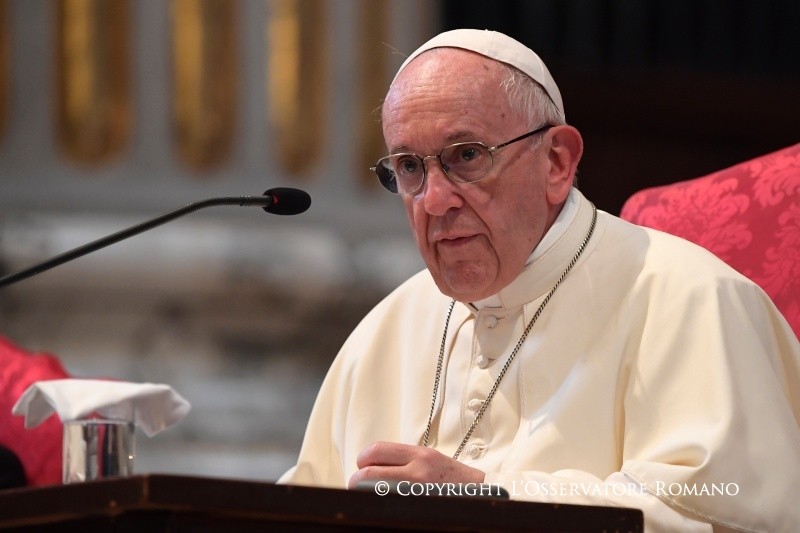 20-Visita pastoral a Bolonia: Encuentro con sacerdotes, religiosos, seminaristas del Seminario Regional y di&#xe1;conos permanentes