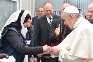 1-Visita Pastoral a Bolonha: Encontro com os migrantes e funcionários do Centro de Acolhida Regional