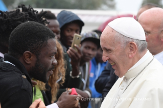 12-Visite pastorale à Bologne : Rencontre avec les migrants et le personnel qui offre le service d'assistance - «Hub» régional de Via Enrico Mattei