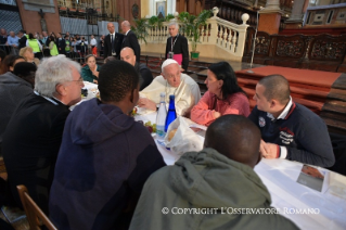 3-Visite pastorale à Bologne : Déjeuner de solidarité avec les pauvres, les réfugiés, les prisonniers
