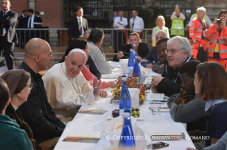 7-Pastoral Visit to Bologna: Solidarity lunch with poor people, refugees and prisoners 