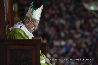 10-Visite pastorale &#xe0; Bologne : C&#xe9;l&#xe9;bration de la Messe