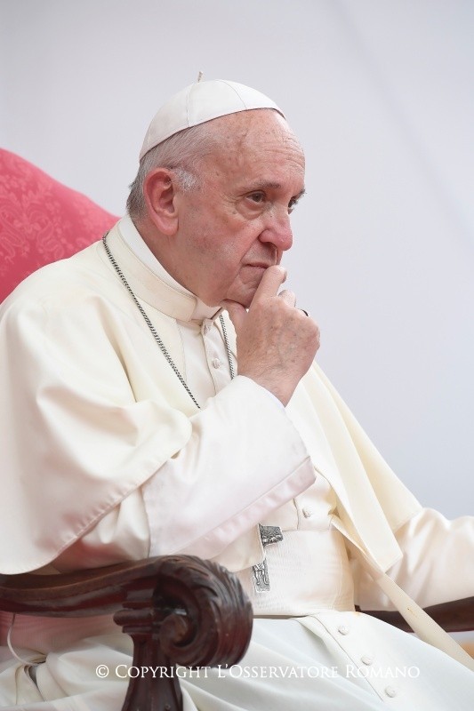 13-Pastoralbesuch in Cesena und Bologna: Begegnung mit Universit&#xe4;tsdozenten und Studenten