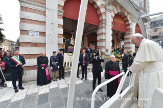 6-Visita Pastoral a Cesena: Encontro com a população 