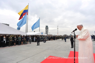 1-Viaje apost&#xf3;lico a Colombia: Palabras a los militares y a las fuerzas del orden en el Aeropuerto Militar CATAM 