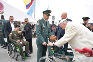 4-Viagem Apostólica à Colômbia: Palavras do Santo Padre a um grupo de veteranos, militares e agentes da polícia no Aeroporto Militar de CATAM