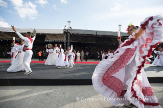 18-Viaggio Apostolico in Colombia: Cerimonia di benvenuto nella Base Aerea CATAM 