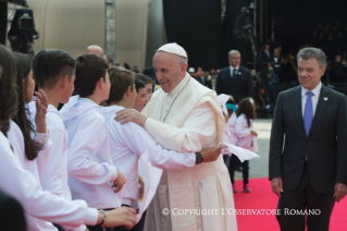 20-Viaje apostólico a Colombia: Ceremonia de bienvenida