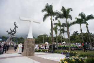 2-Apostolic Journey to Colombia: Short visit to the "Cross of Reconciliation"