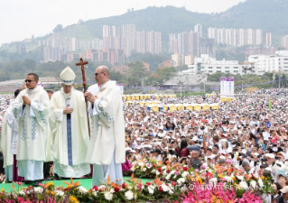 11-Viagem Apostólica à Colômbia: Santa Missa