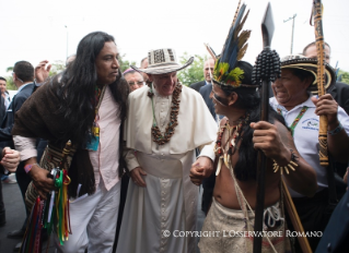 3-Voyage apostolique en Colombie : Messe sur le Terrain Catama