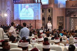 4-Viaje apostólico a Egipto: A los participantes en la Conferencia Internacional para la Paz