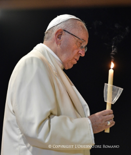 22-Pilgrimage to F&#xe1;tima: Blessing of the candles