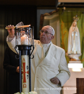 25-Pilgrimage to F&#xe1;tima: Blessing of the candles at the Chapel of the Apparitions