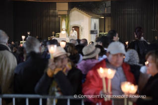 3-Pilgrimage to F&#xe1;tima: Blessing of the candles at the Chapel of the Apparitions