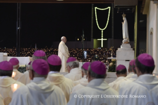 1-Pilgrimage to F&#xe1;tima: Blessing of the candles at the Chapel of the Apparitions