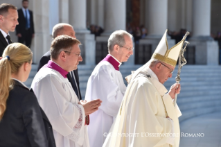 8-Pellegrinaggio a Fátima: Santa Messa con il Rito della Canonizzazione dei Beati Francisco Marto e Jacinta Marto 